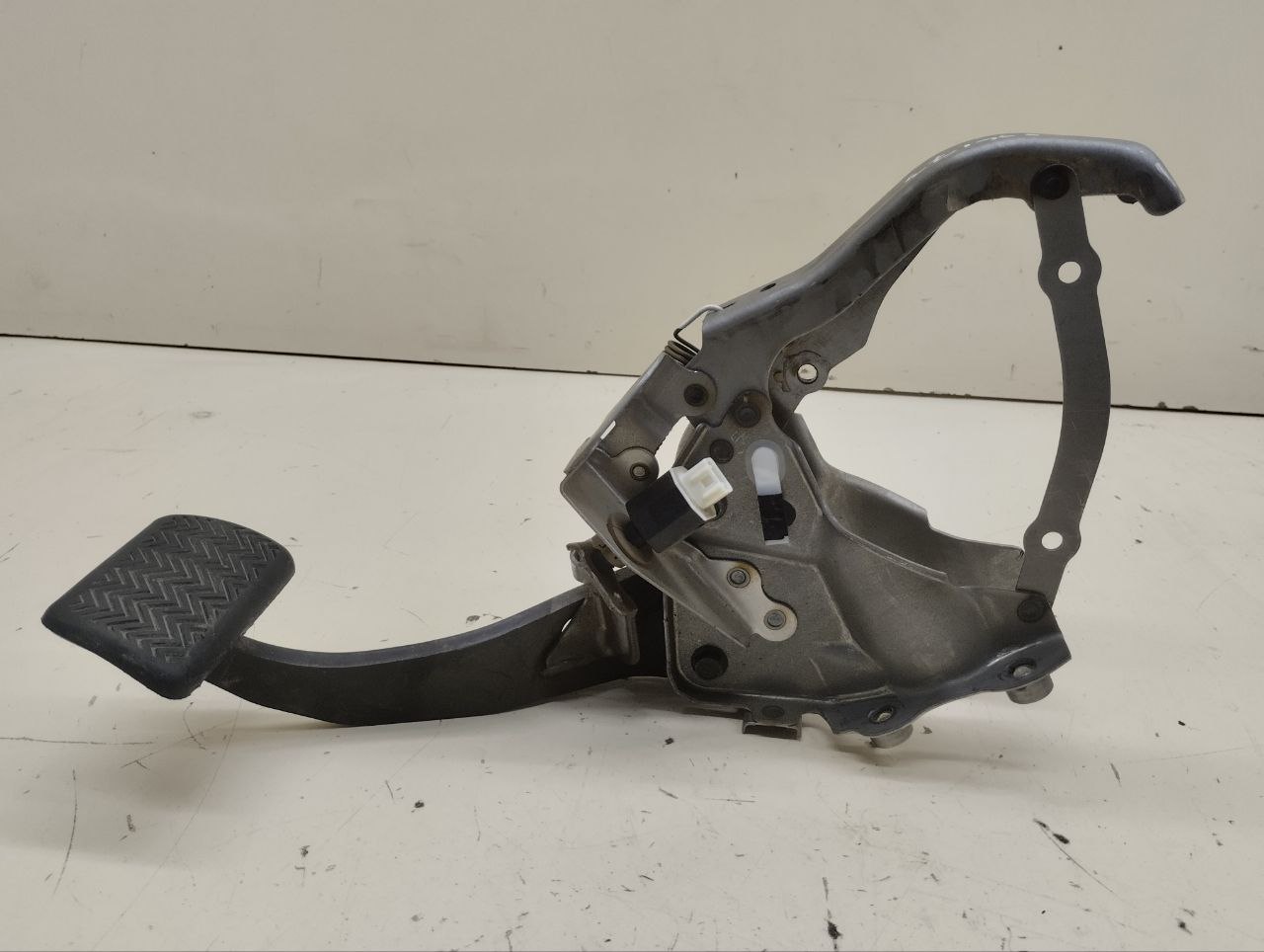 Педаль тормоза Lexus NX 200 (Z10) 2014-2021 Педаль тормоза Lexus NX 200 (Z10) 2014-2021