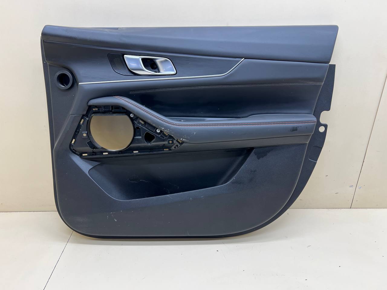 Обшивка двери передней правой Changan UNI-K 2020>