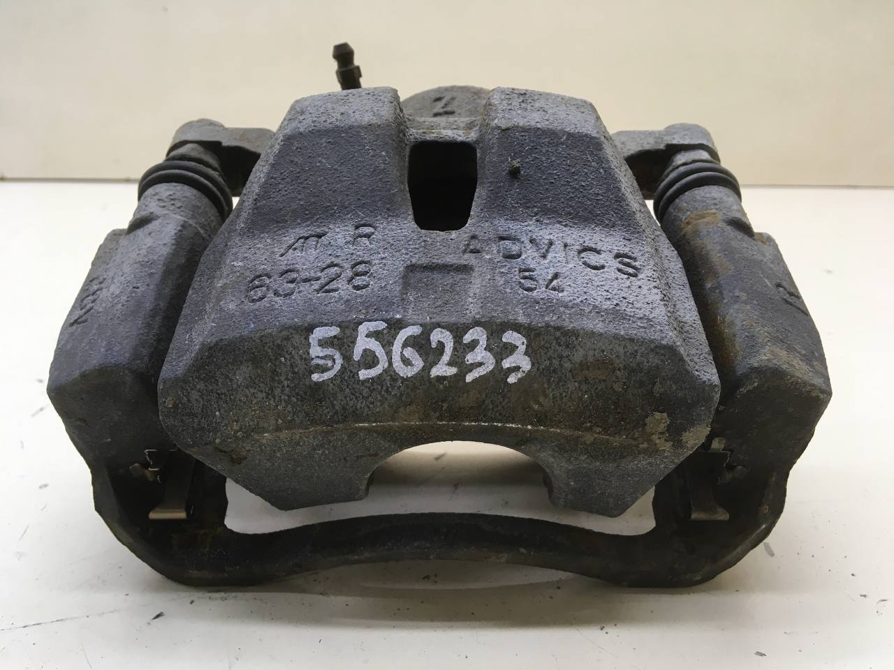 Суппорт передний правый Toyota Rav 4 (A30) 2006-2013