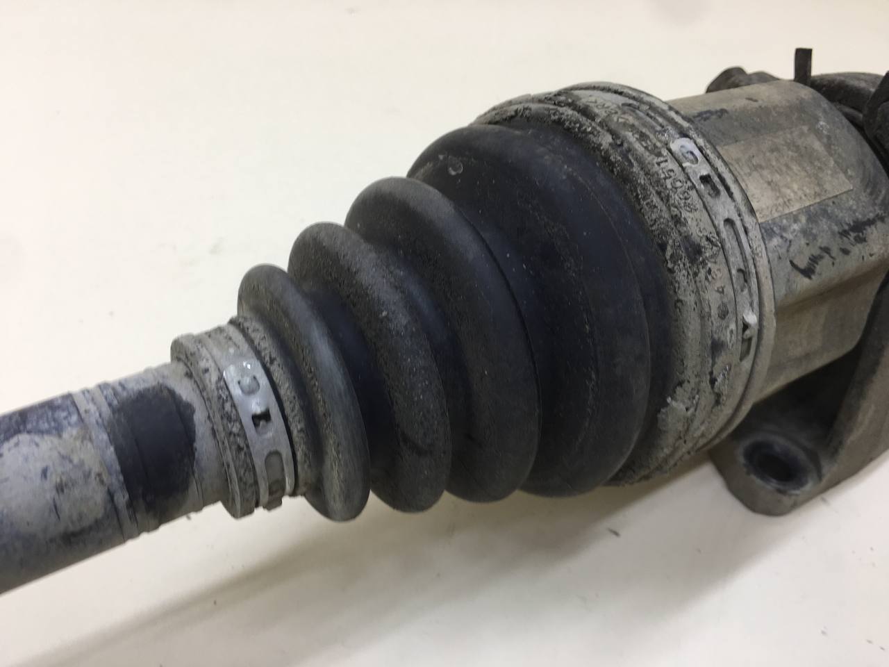 Полуось передняя правая Toyota Rav 4 (XA40) 2013-2019 Полуось передняя правая Toyota Rav 4 (XA40) 2013-2019