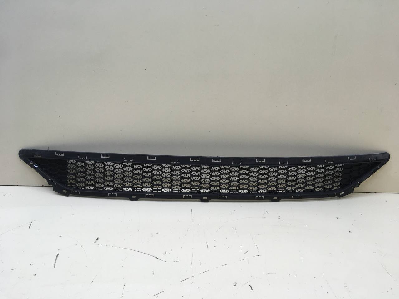 Решетка в бампер центральная Hyundai Tucson (TL) 2015-2021
