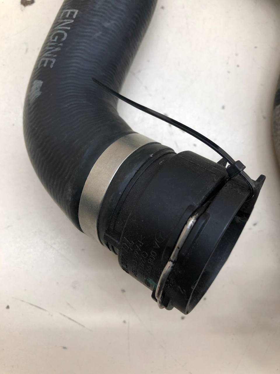 Патрубок радиатора охлаждения Mercedes-Benz C-Class (W205) 2014>