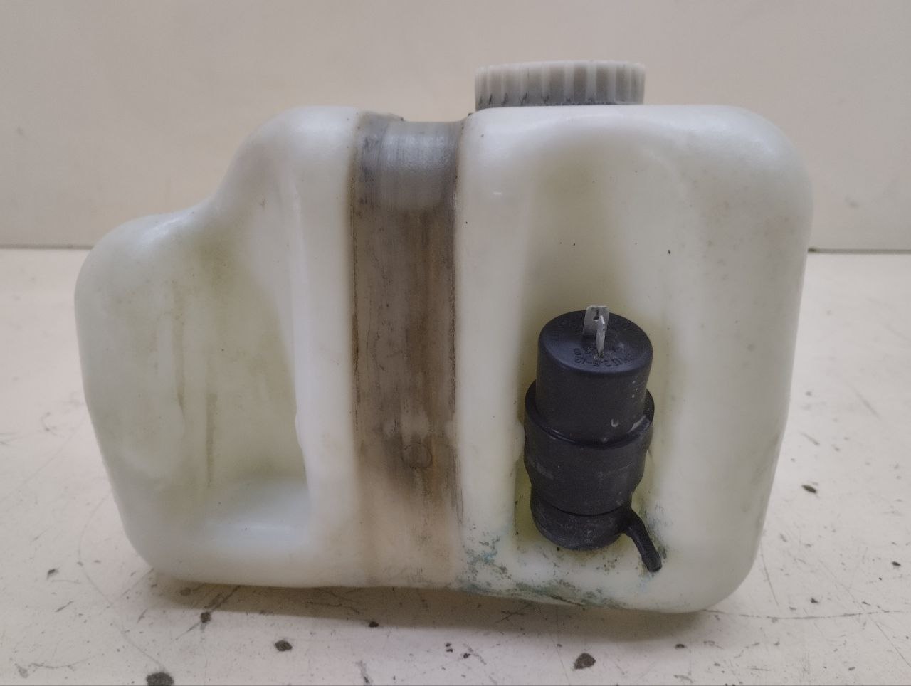 Бачок омывателя Chevrolet Niva 2009-2020