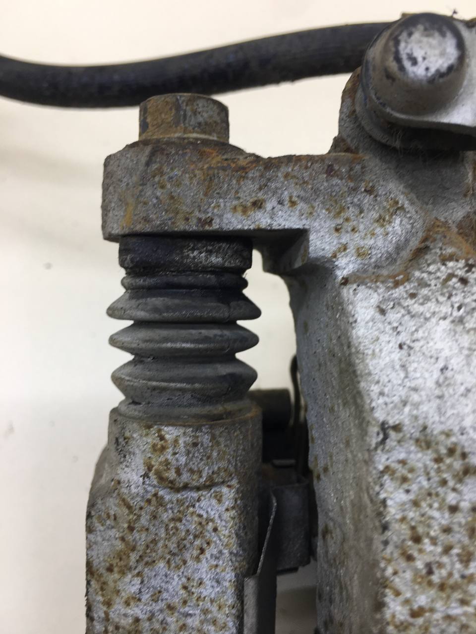 Суппорт передний правый Haval H6 2014-2020