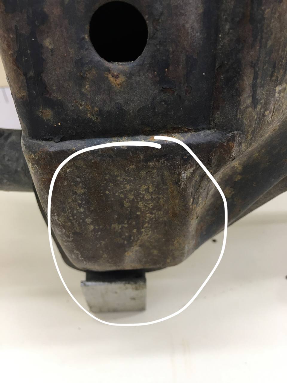 Балка подмоторная Volkswagen Touareg (7L) 2002-2010