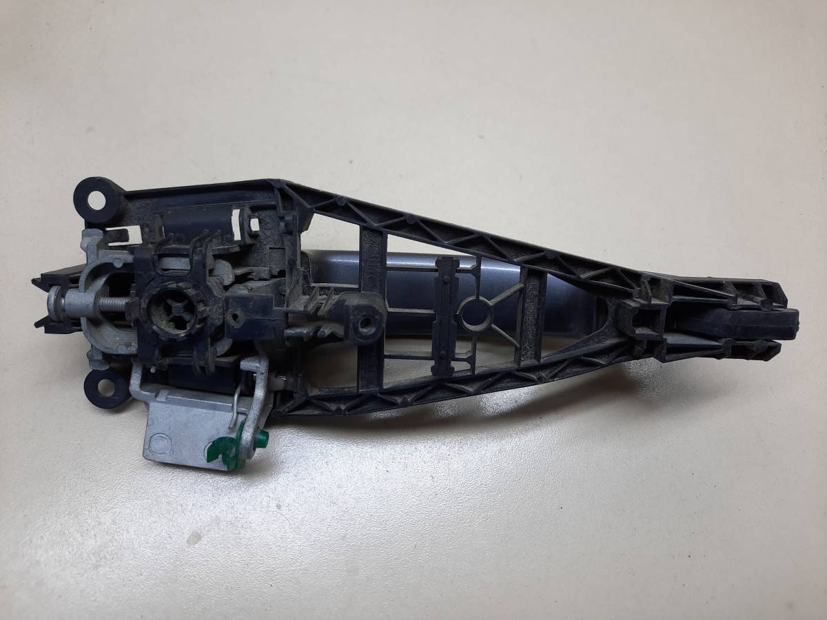 Ручка двери передней наружная правая Opel Zafira (B) 2005-2012