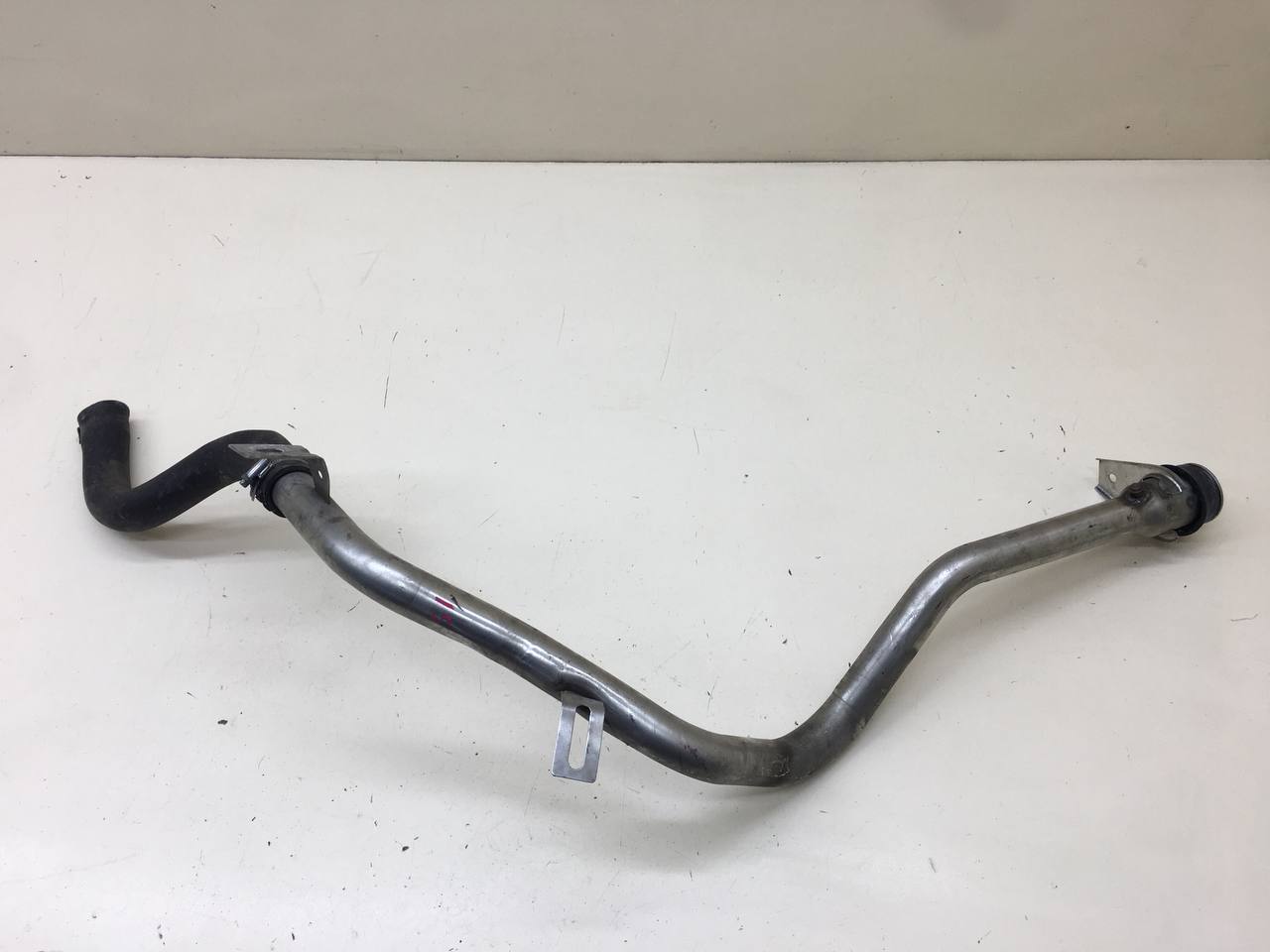 Горловина топливного бака Jaguar XF 2007-2015