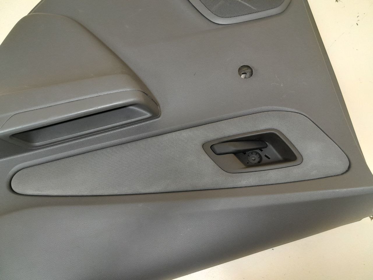 Обшивка двери задней правой Chevrolet Cobalt (T250) 2011-2015