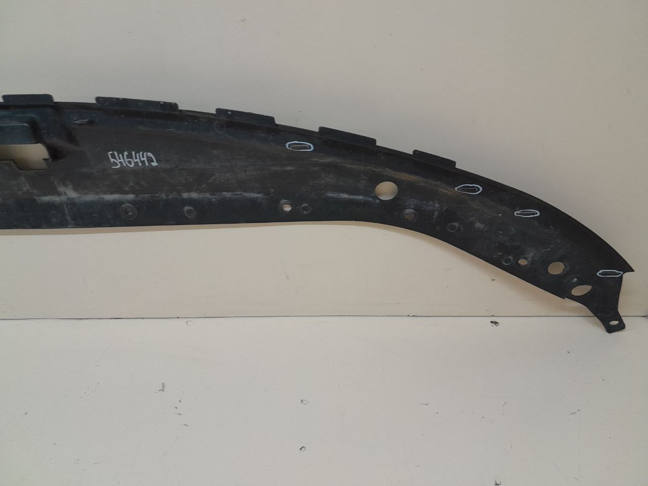 Кожух замка капота Hyundai Starex H1/Grand Starex 2007> Кожух замка капота Hyundai Starex H1/Grand Starex 2007>