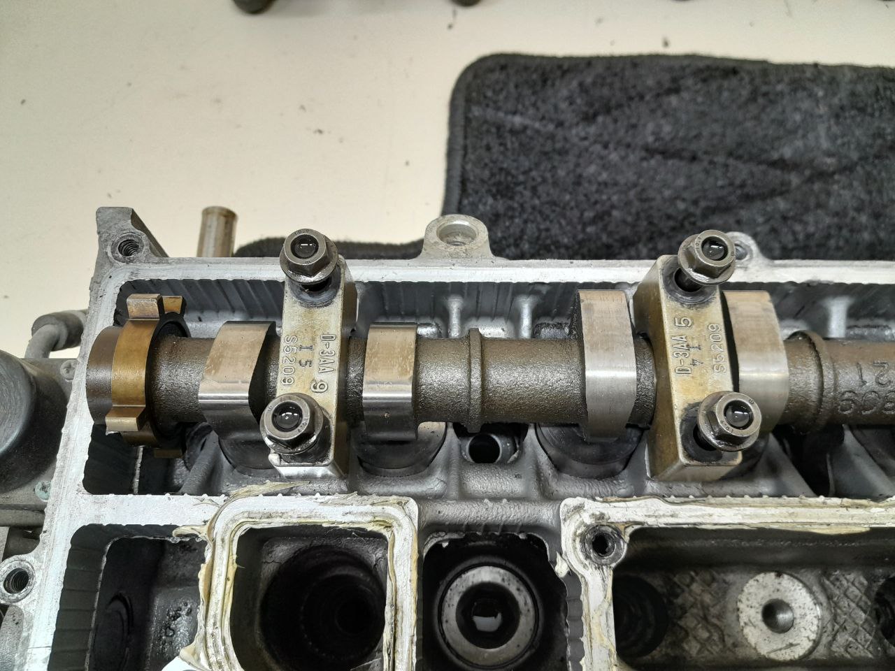 Головка блока цилиндров Mazda Mazda 3 (BK) 2002-2009 Головка блока цилиндров Mazda Mazda 3 (BK) 2002-2009