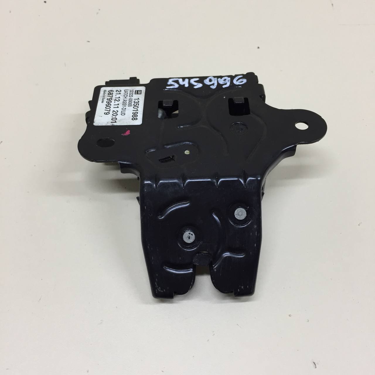 Замок багажника Chevrolet Cruze (J300) 2009-2016 Замок багажника Chevrolet Cruze (J300) 2009-2016