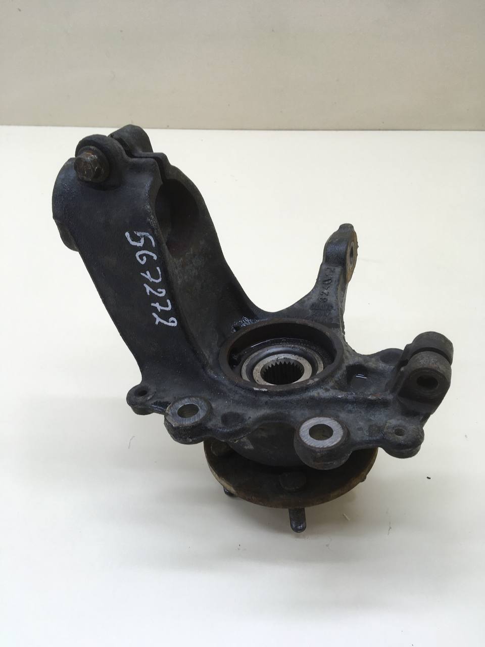 Кулак поворотный передний правый Ford Focus 3 2011>