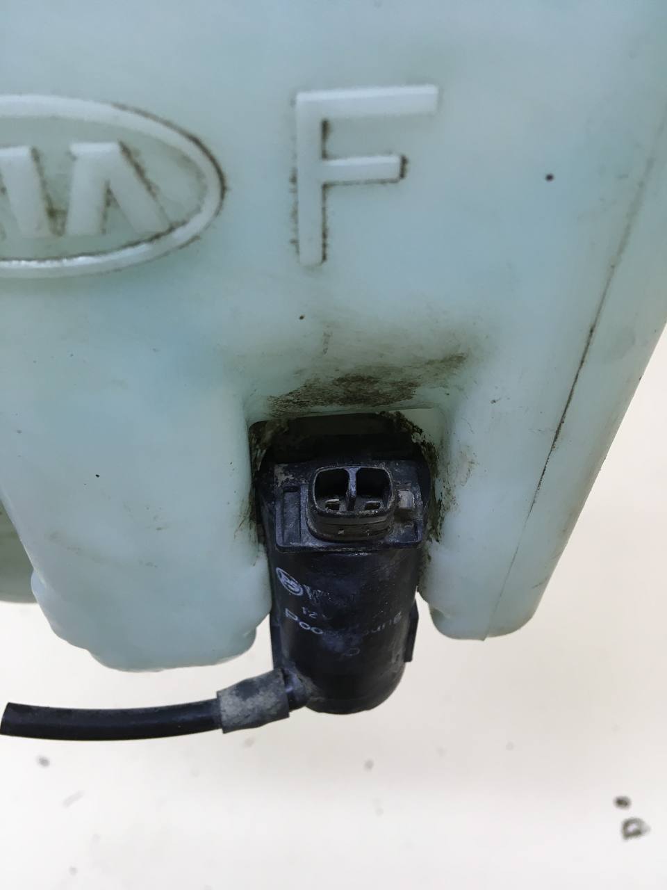 Бачок омывателя Kia Sephia 2001-2004 Бачок омывателя Kia Sephia 2001-2004