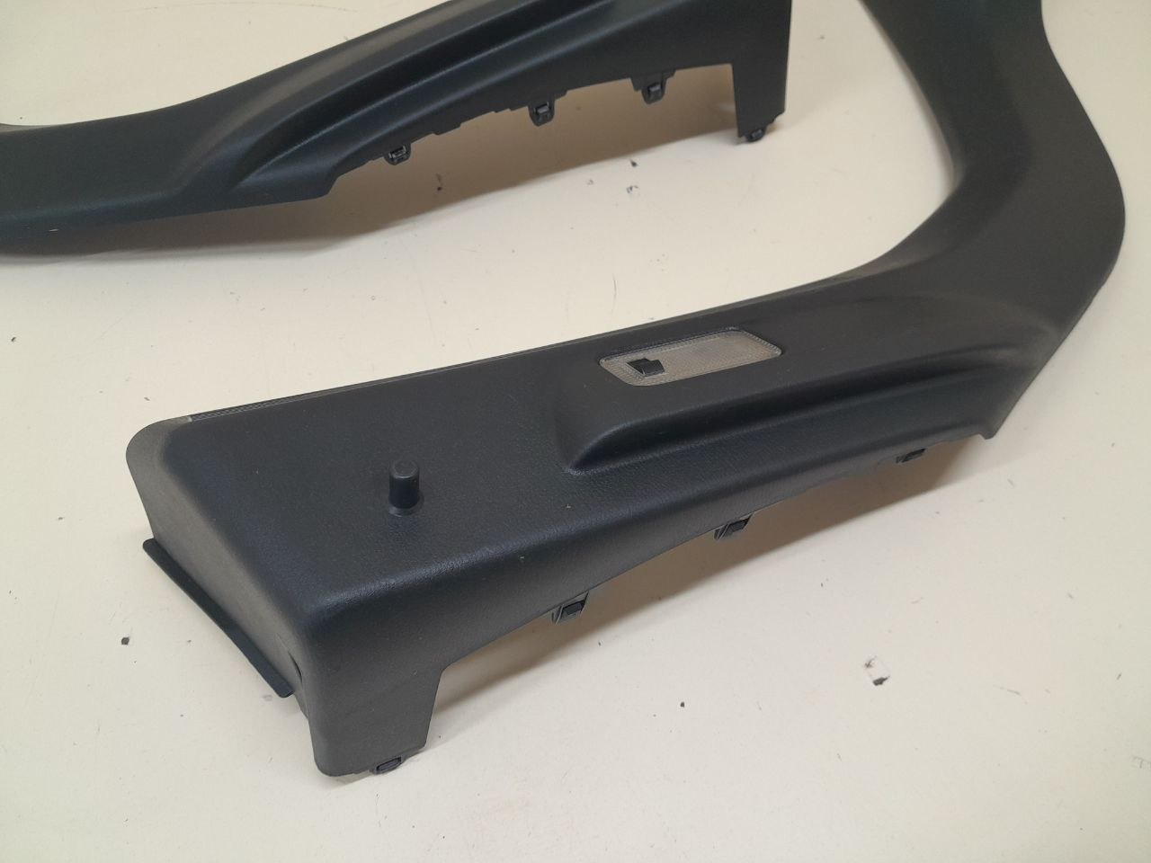 Обшивка багажника Mazda Mazda 3 (BM) 2013-2016 Обшивка багажника Mazda Mazda 3 (BM) 2013-2016