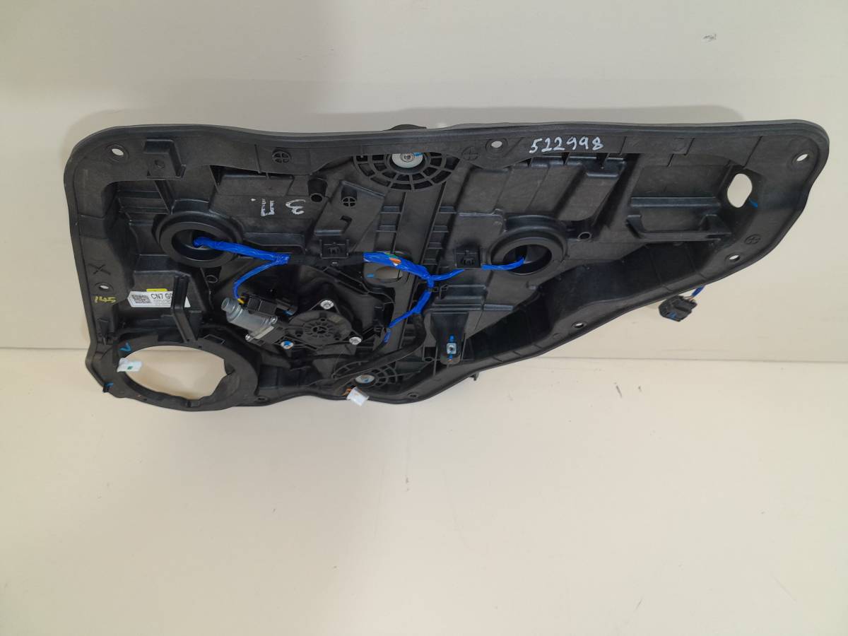 Стеклоподъемник электр. задний правый Hyundai Elantra (CN7) 2020>