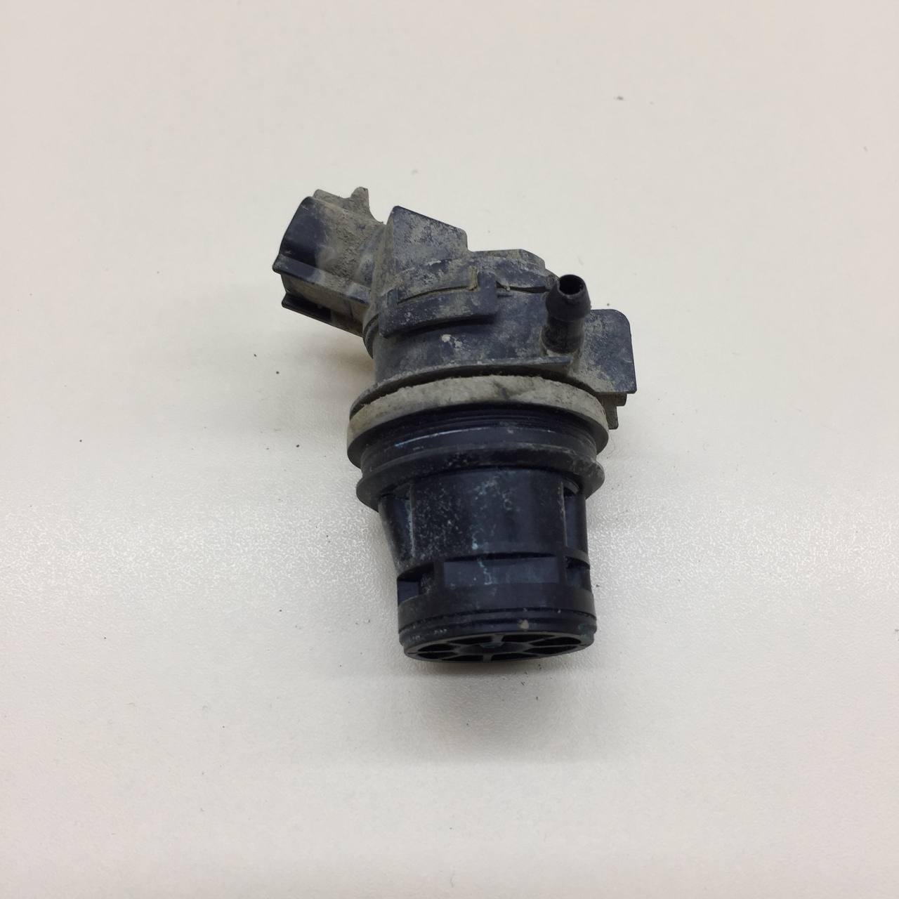 Насос омывателя Toyota Rav 4 (A30) 2006-2013 Насос омывателя Toyota Rav 4 (A30) 2006-2013