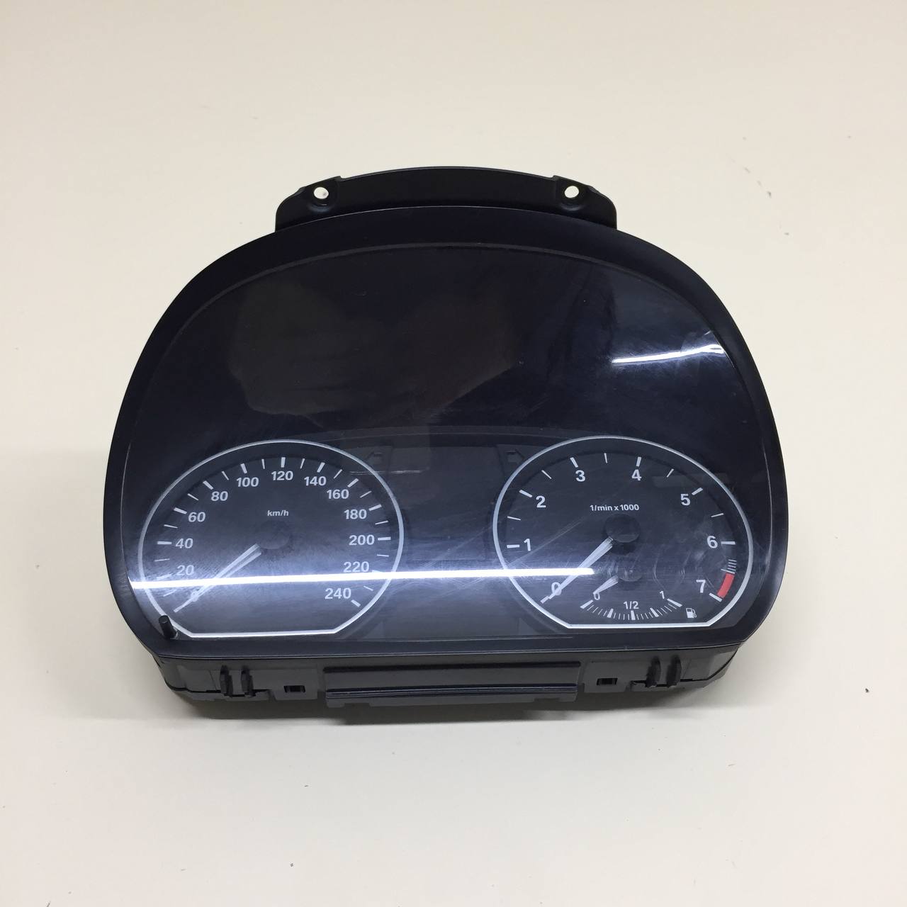 Панель приборов BMW 1-series E87/E81 2004-2011 Панель приборов BMW 1-series E87/E81 2004-2011