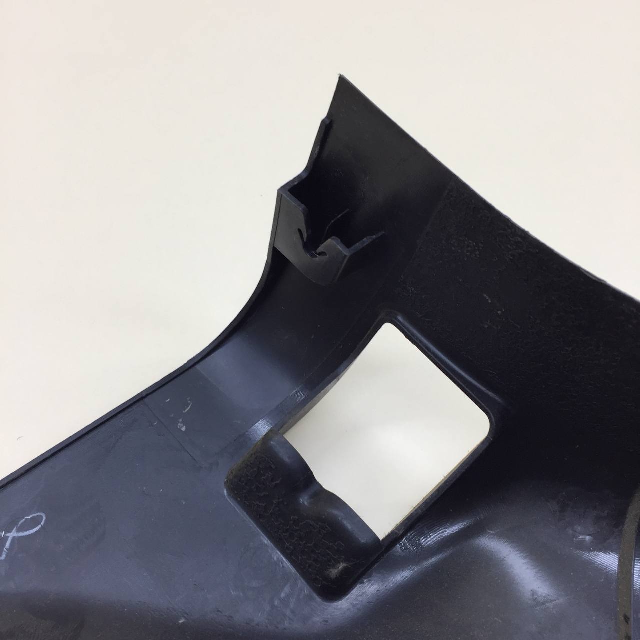 Обшивка стойки Mitsubishi Lancer X (CX, CY)  2007>