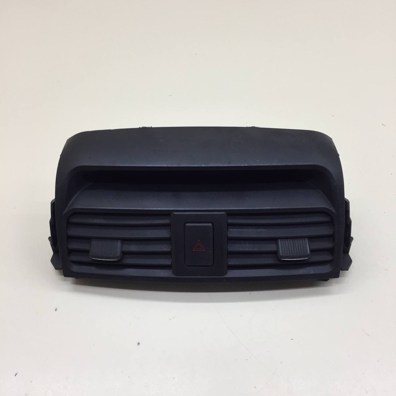 Дефлектор воздушный Lifan X60 2012>