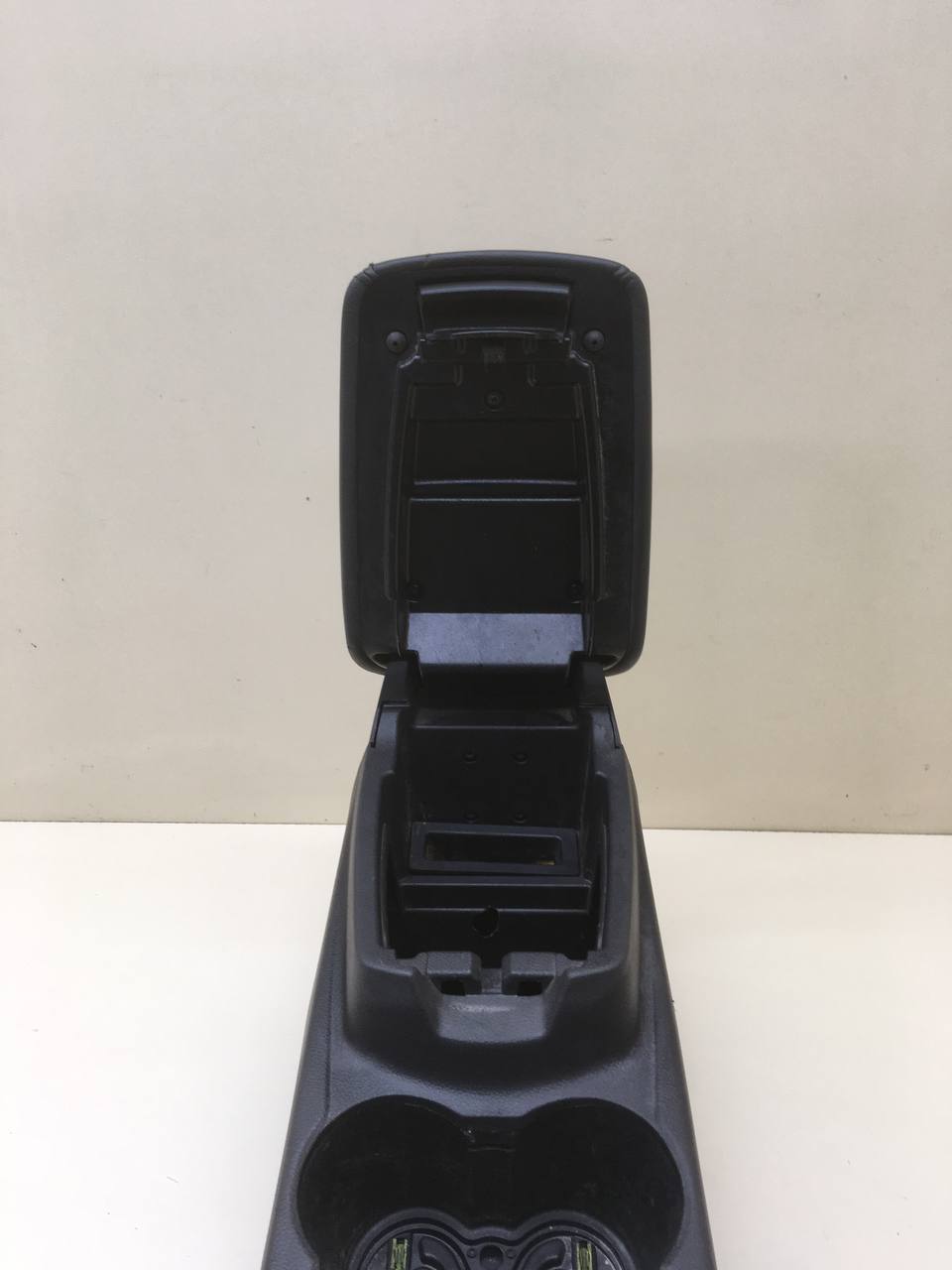 Консоль центральная Ford Focus 3 2011>