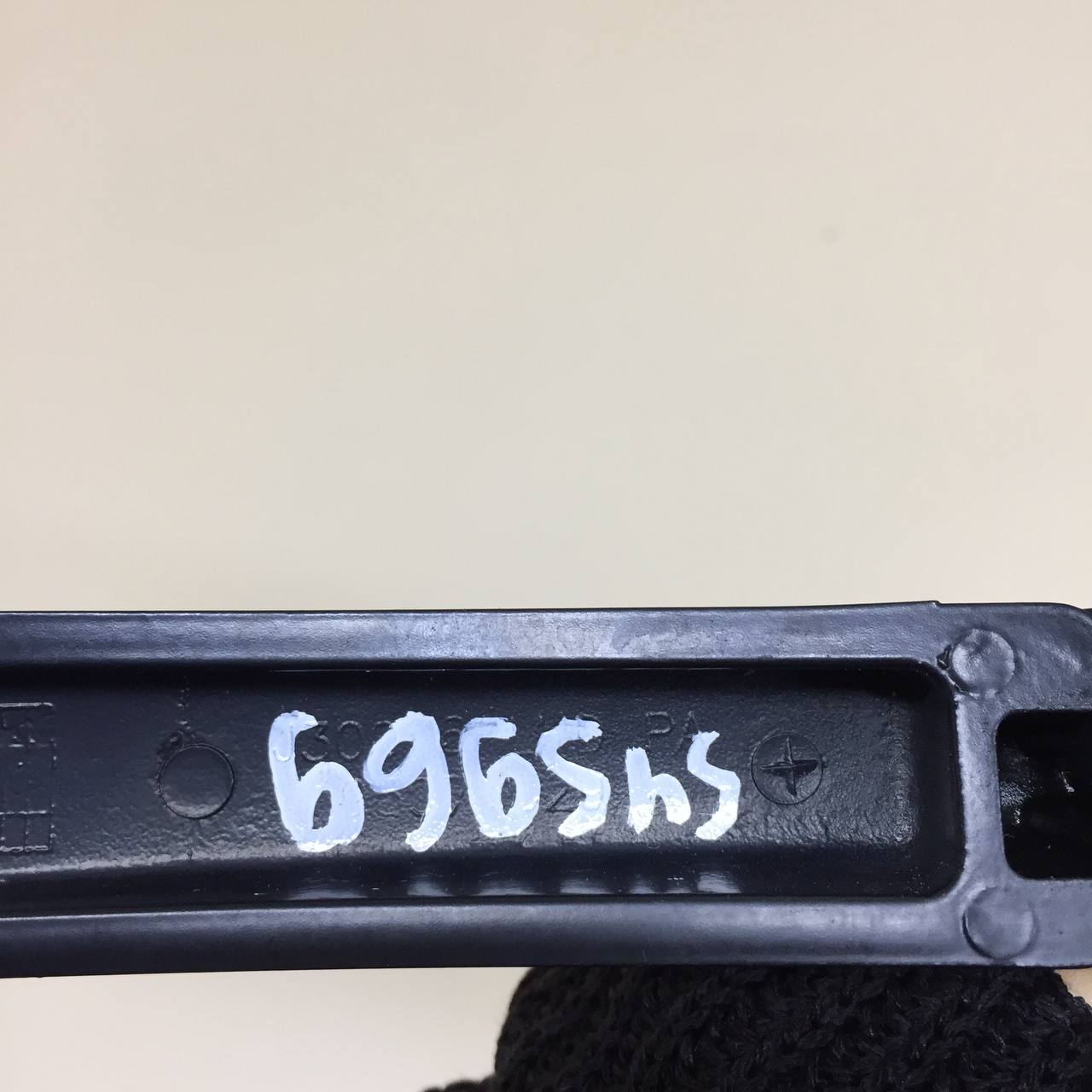 Поводок стеклоочистителя передний правый Chevrolet Cruze (J300) 2009-2016