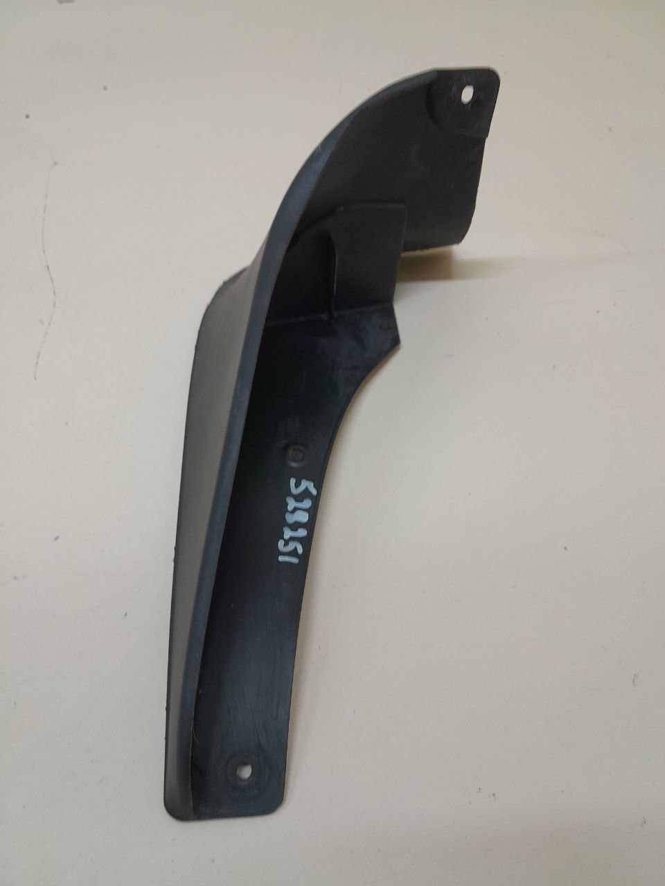 Брызговик передний правый Toyota Auris (E150) 2006-2012