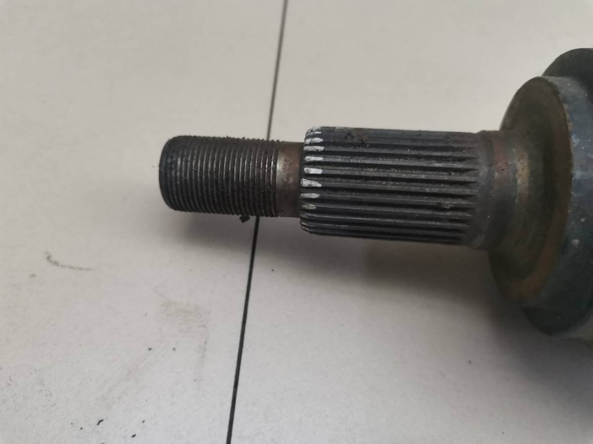 Полуось передняя Volkswagen Touareg (7L) 2002-2010 Полуось передняя Volkswagen Touareg (7L) 2002-2010