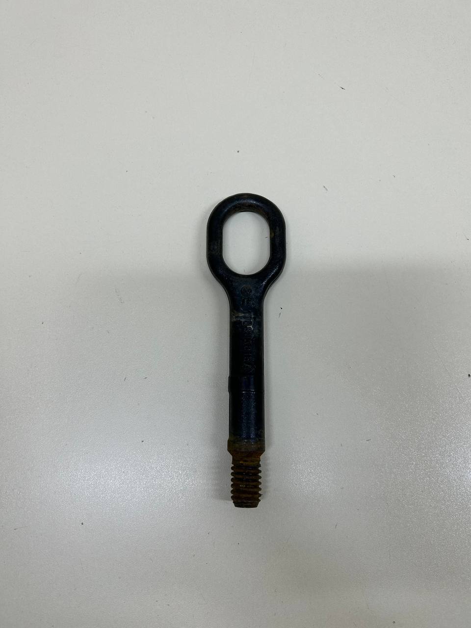 Крюк буксировочный Volkswagen Tiguan (5N1) 2007-2011 Крюк буксировочный Volkswagen Tiguan (5N1) 2007-2011