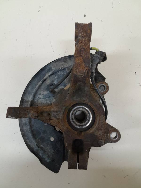 Кулак поворотный передний левый Renault Logan (2) 2014>