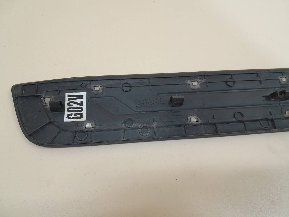 Накладка порога (внутренняя) Kia Sorento (XM) 2009-2021