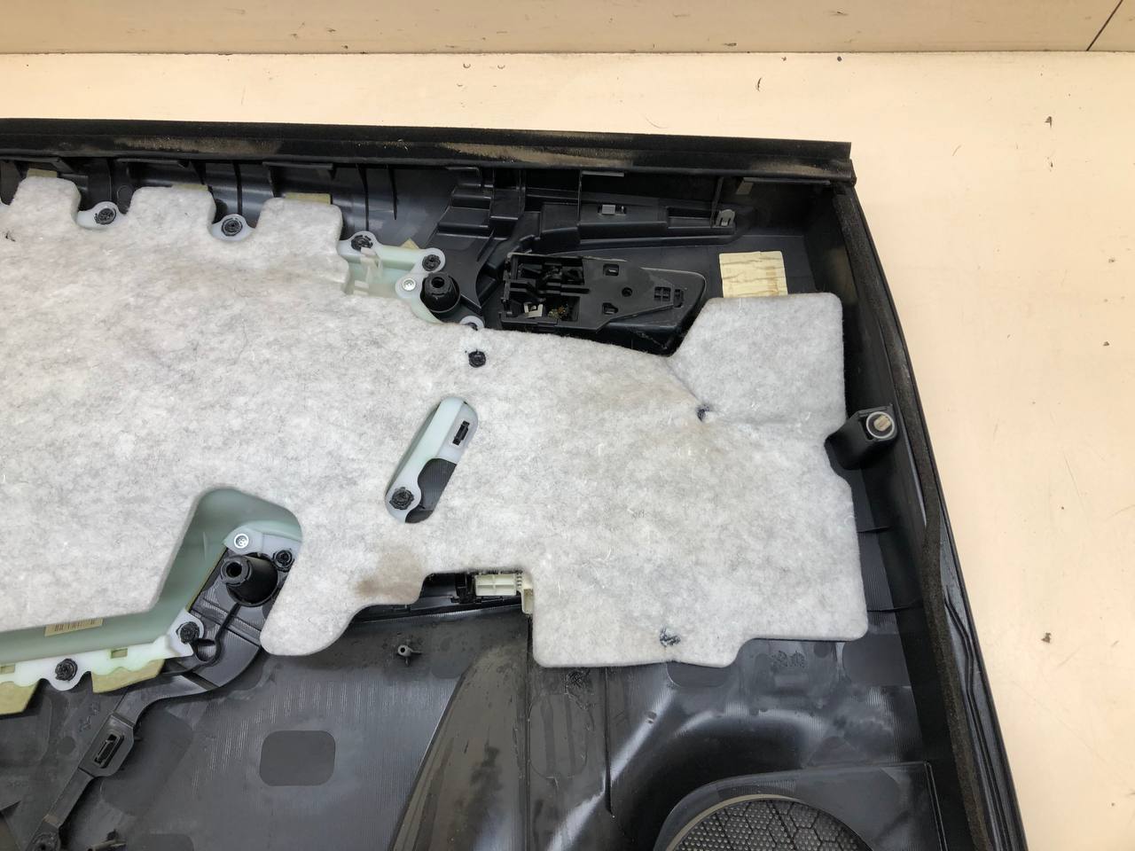 Обшивка двери задней правой Toyota Rav 4 (XA40) 2013-2019