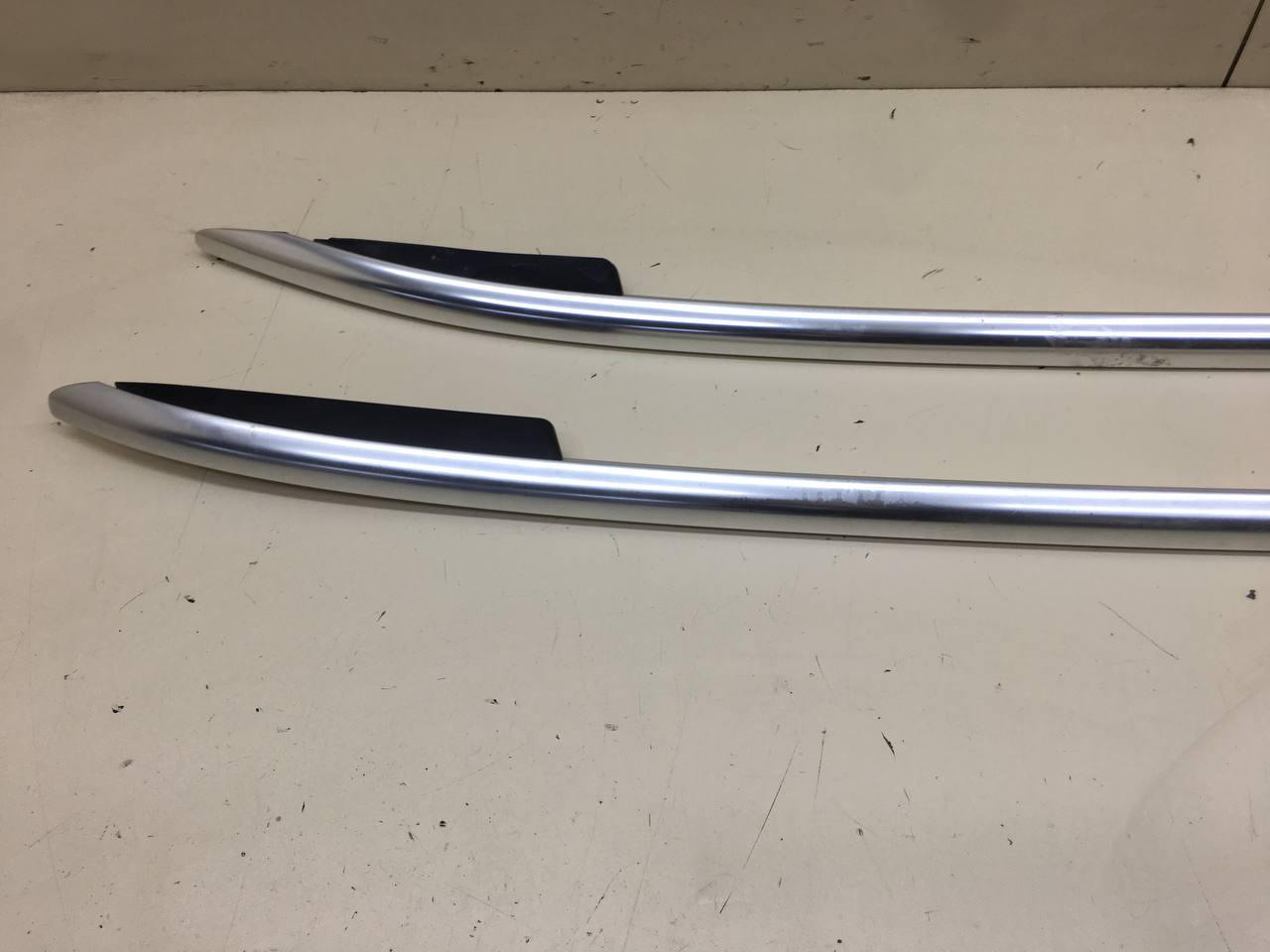 Рейлинг боковой Volkswagen Tiguan (5N1) 2007-2011 Рейлинг боковой Volkswagen Tiguan (5N1) 2007-2011
