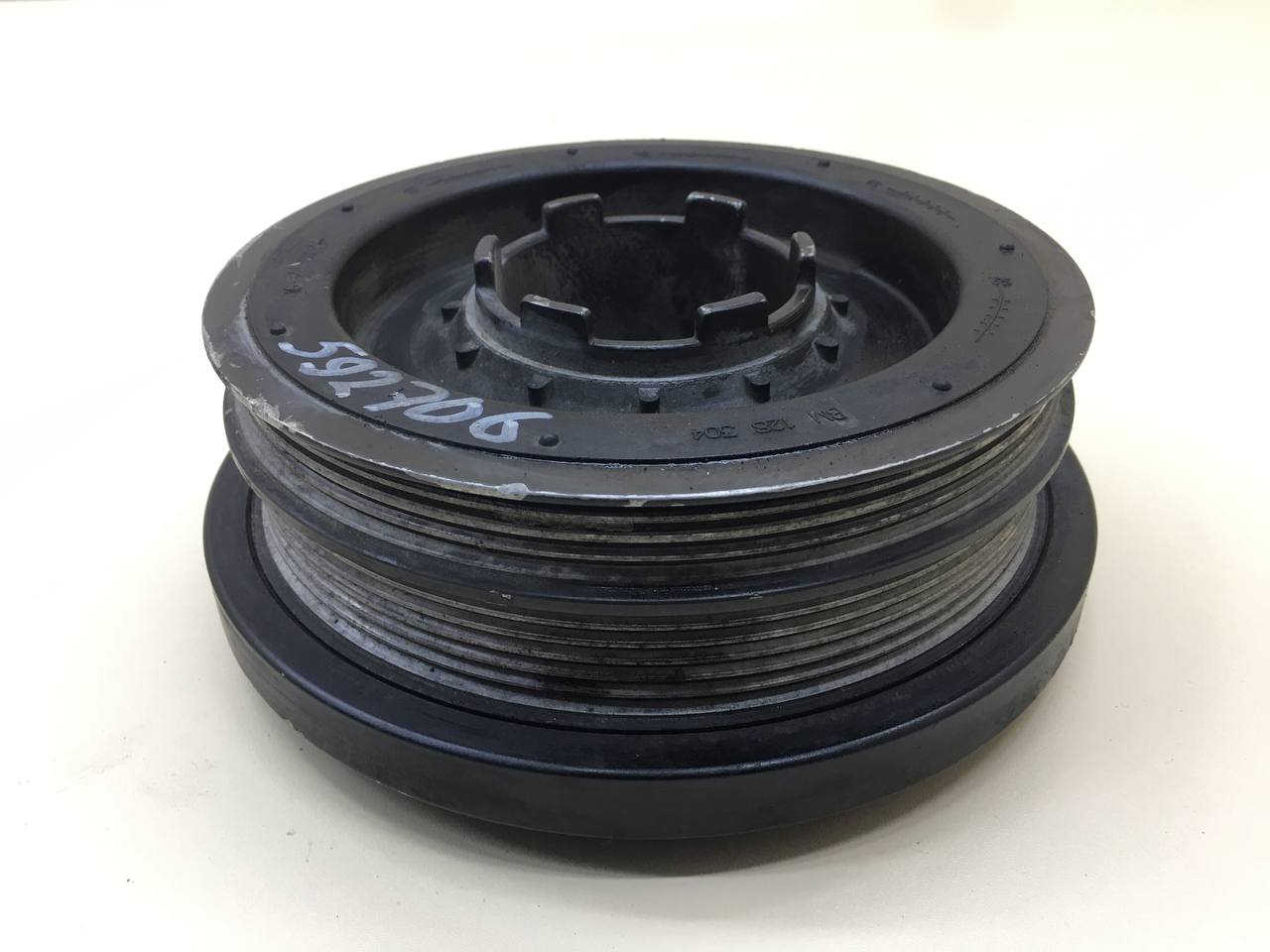 Шкив коленвала BMW 3-series E90/E91 2005-2011 Шкив коленвала BMW 3-series E90/E91 2005-2011