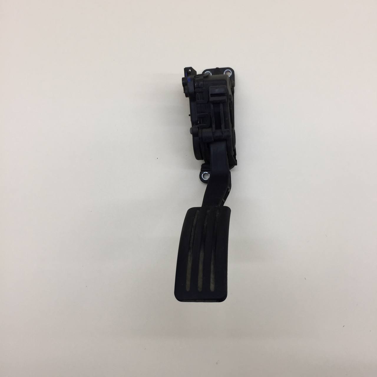 Педаль газа Nissan Almera 3 (G11, G15) 2012>