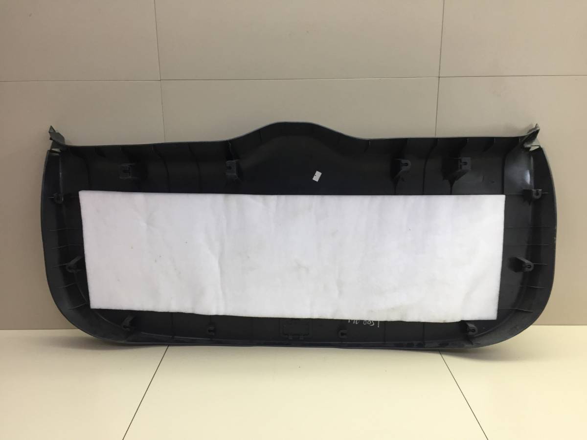 Обшивка двери багажника Mitsubishi Outlander (GF) 2012>