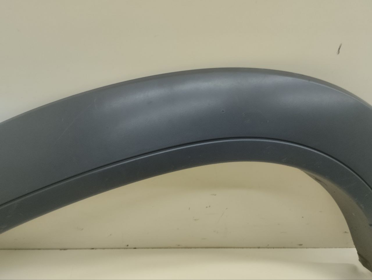 Накладка переднего крыла левого Chevrolet Niva 2009-2020