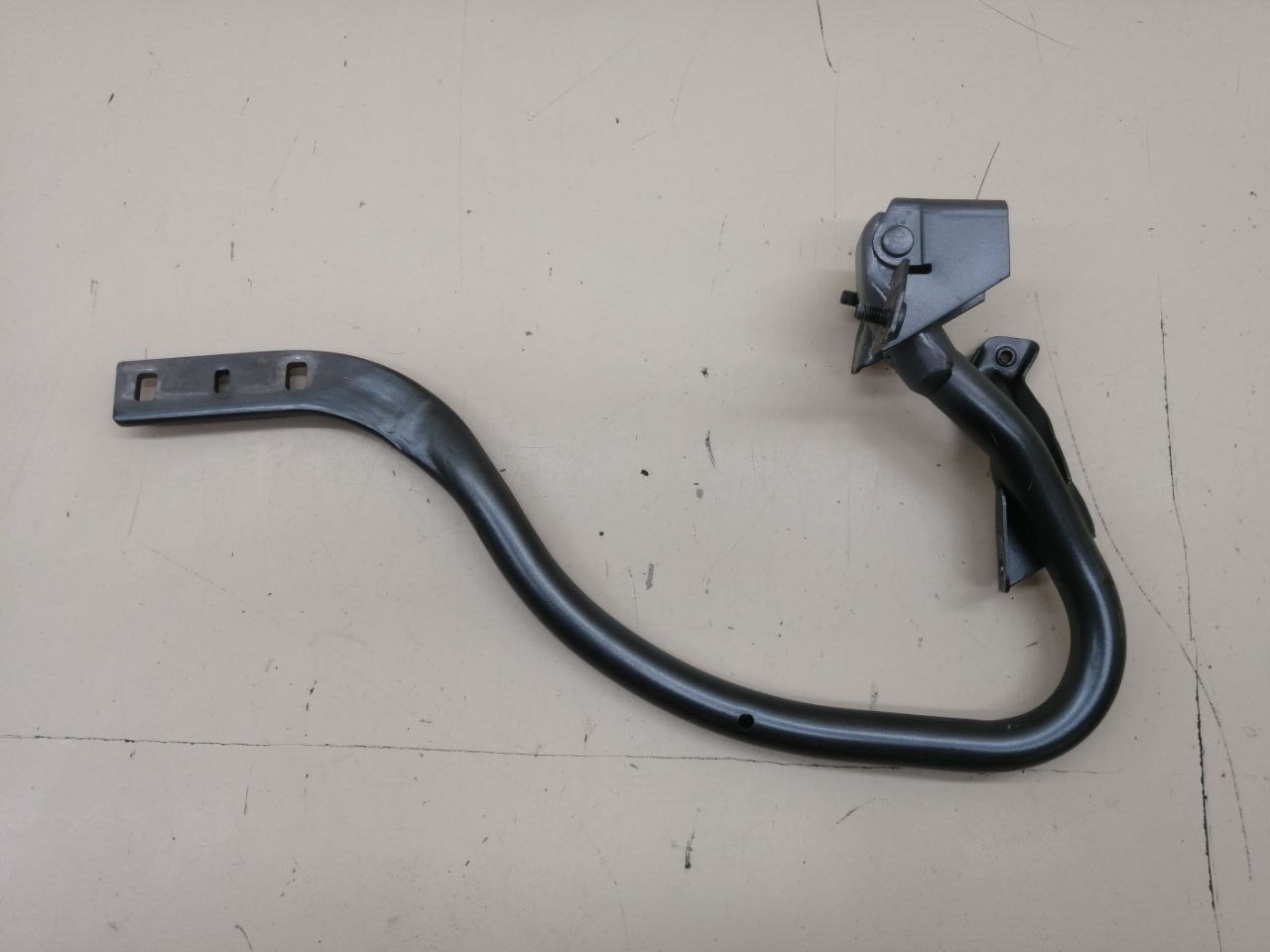 Петля крышки багажника Fiat Albea 2002-2012