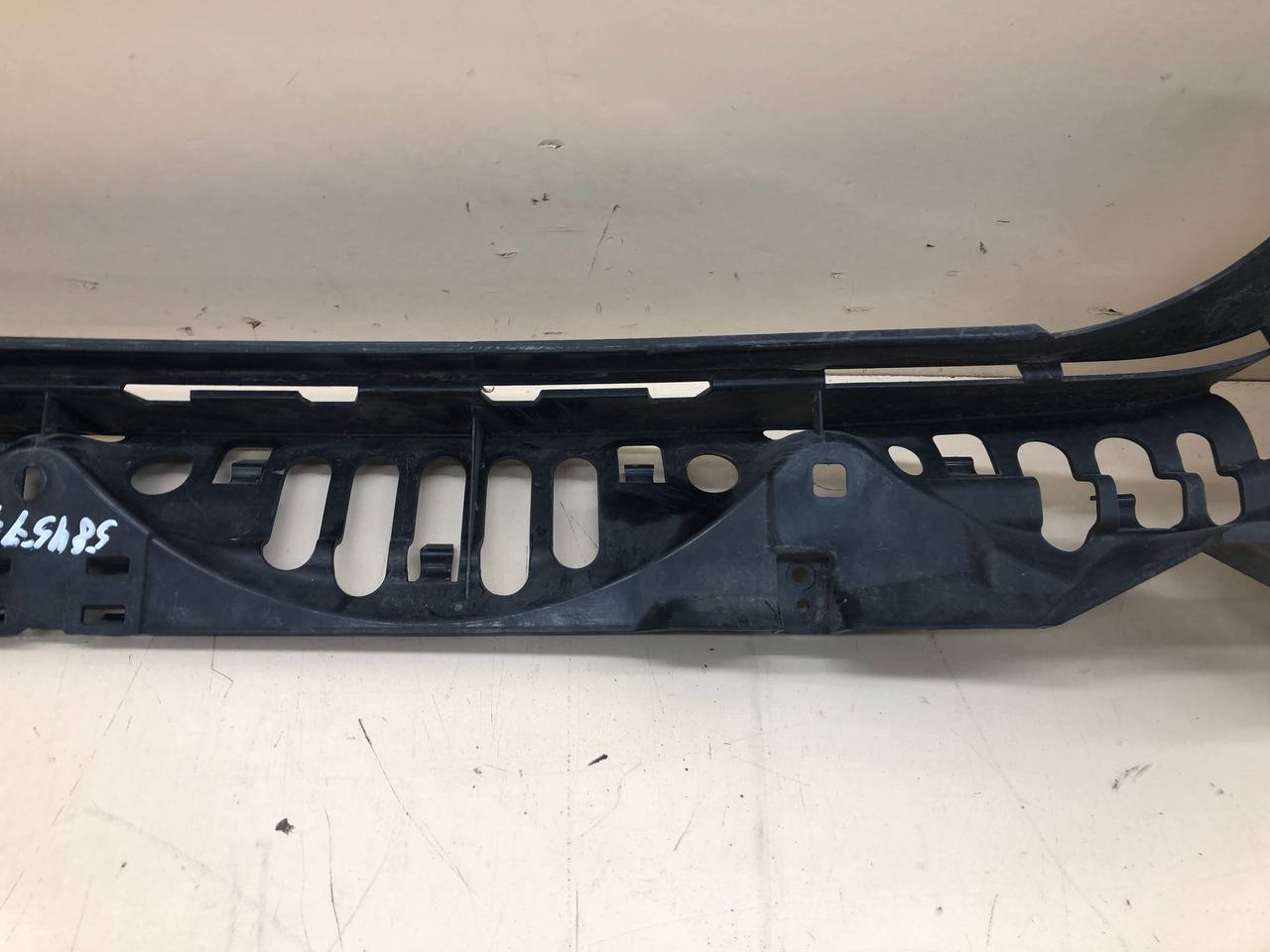 Кронштейн заднего бампера BMW 7-Series F01,F02  2008-2015