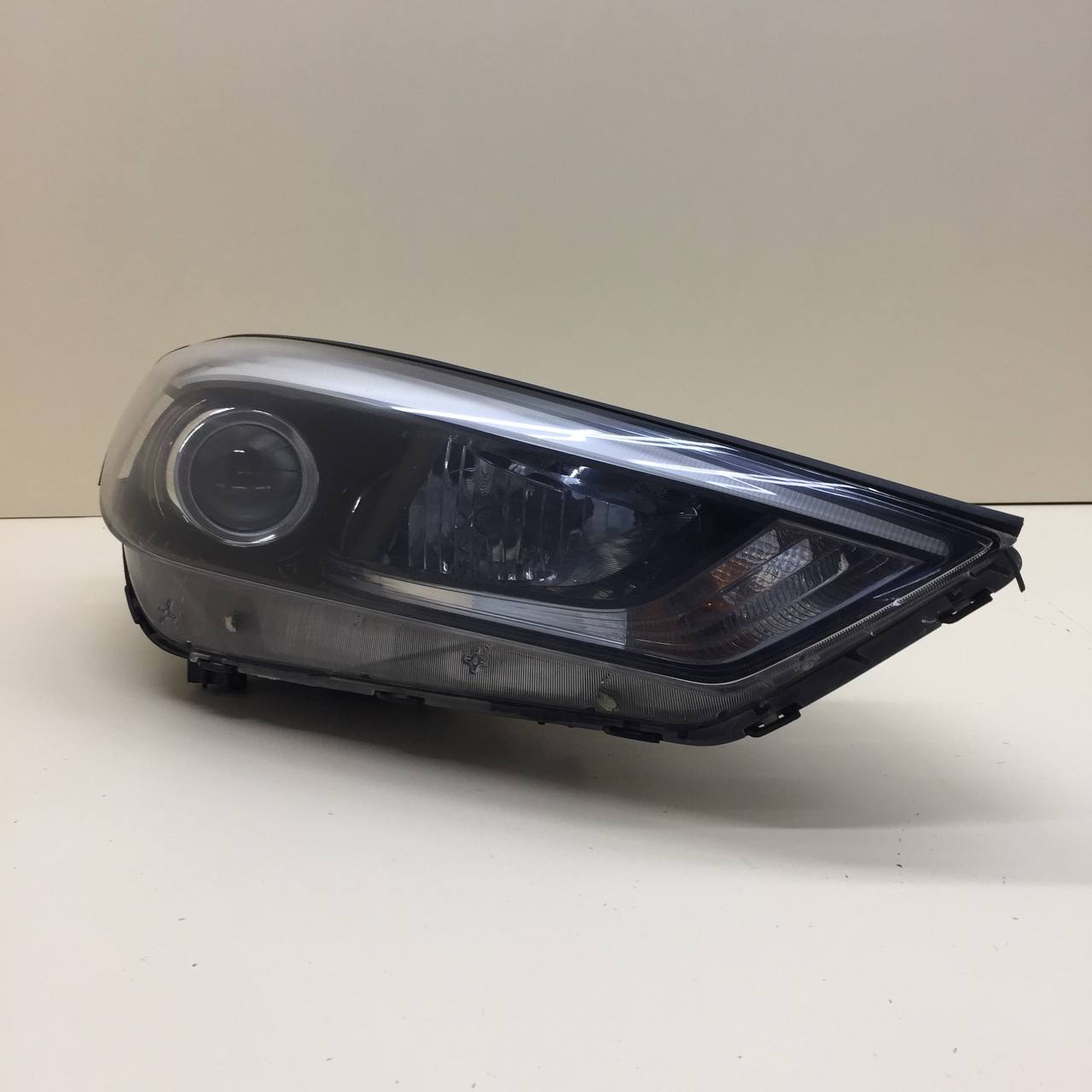 Фара правая Hyundai Tucson (TL) 2015-2021 Фара правая Hyundai Tucson (TL) 2015-2021