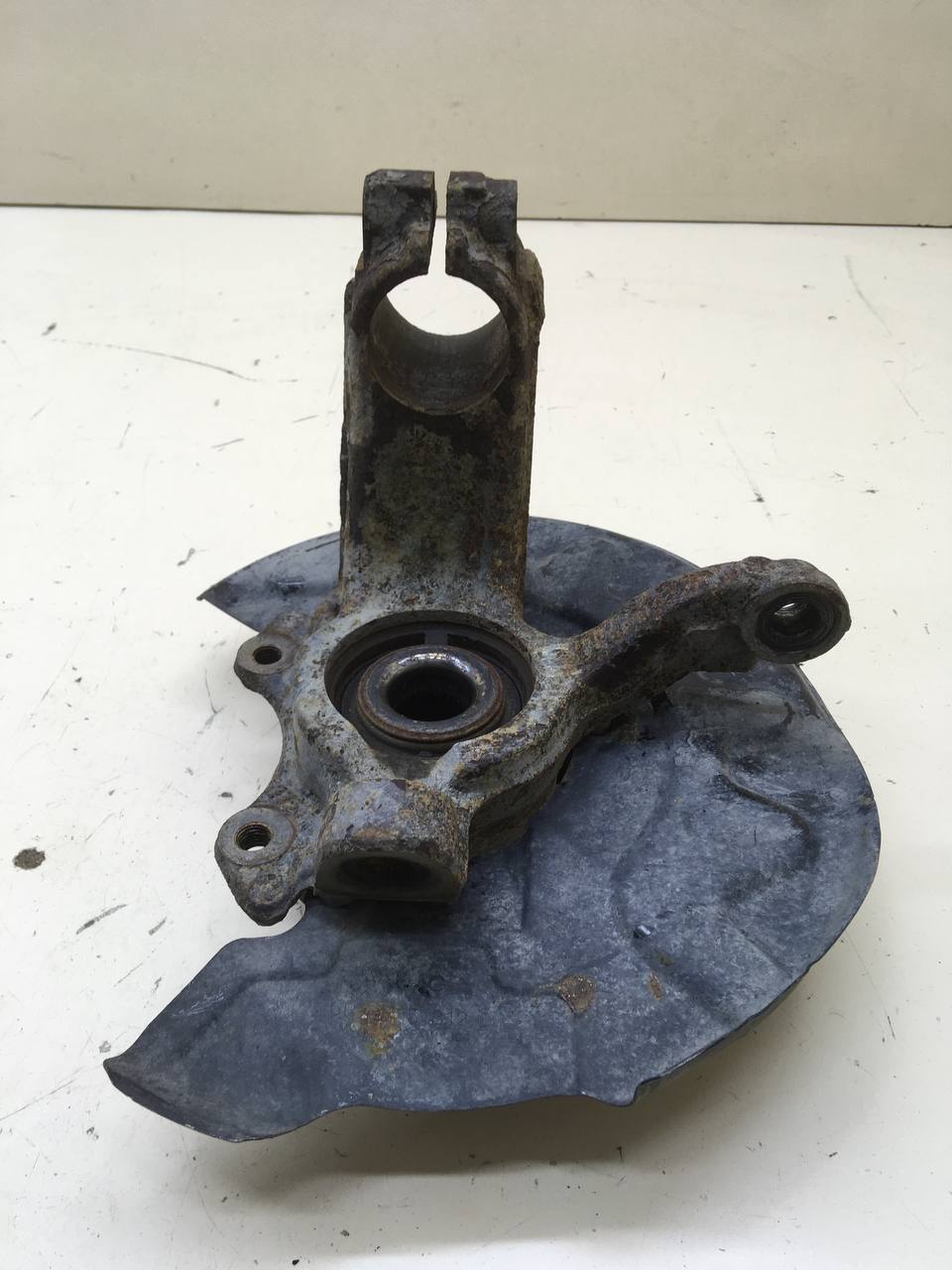 Кулак поворотный передний правый Volkswagen Polo (MK5) 2011-2020