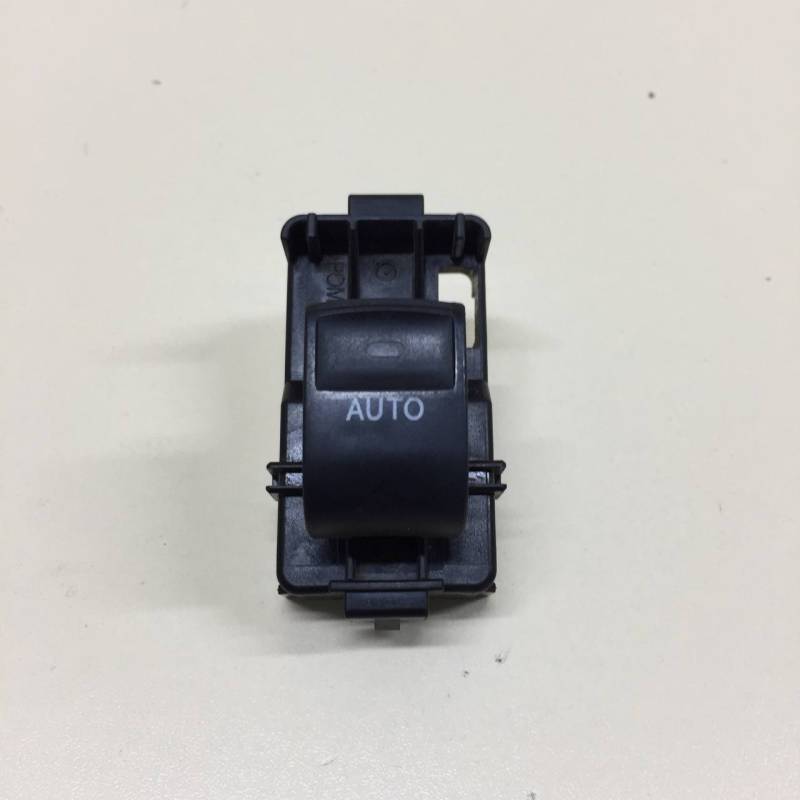 Кнопка стеклоподъемника Toyota Camry (V50) 2011-2017 Кнопка стеклоподъемника Toyota Camry (V50) 2011-2017