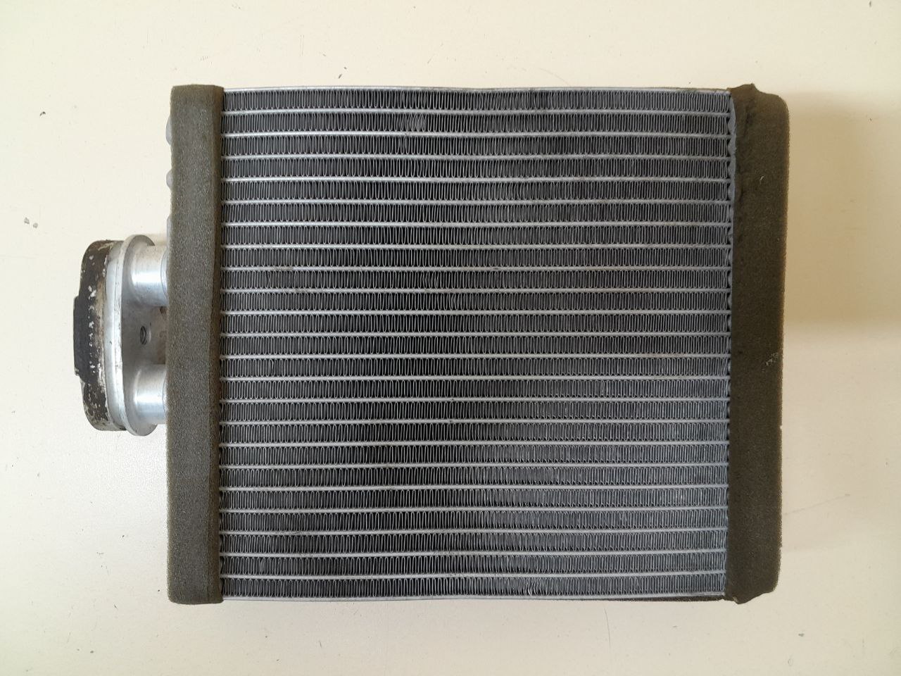 Радиатор отопителя Volkswagen Polo (MK5) 2011-2020 Радиатор отопителя Volkswagen Polo (MK5) 2011-2020