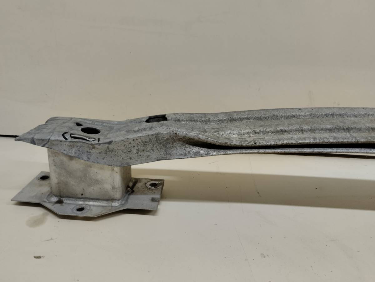 Усилитель заднего бампера Opel Astra J 2010-2017