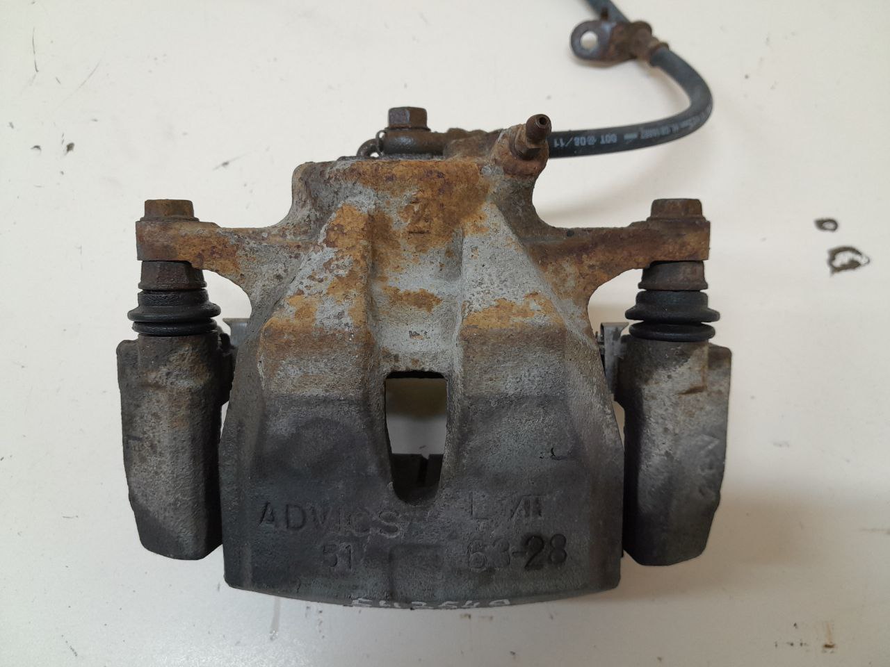Суппорт передний левый Toyota Rav 4 (A30) 2006-2013