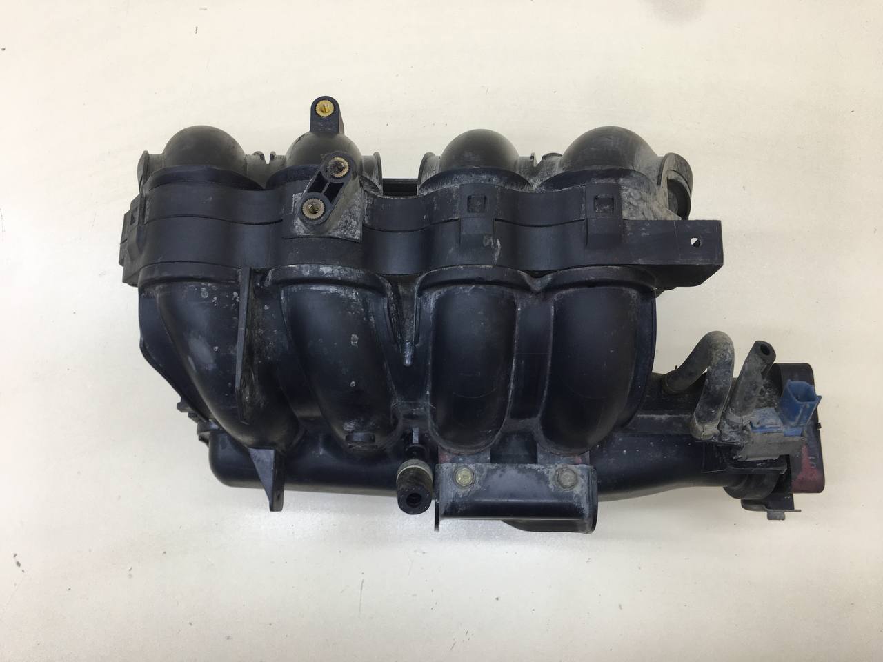 Коллектор впускной Nissan Primera (P12) 2002-2007 Коллектор впускной Nissan Primera (P12) 2002-2007