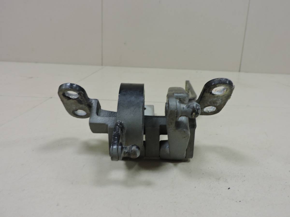 Петля двери багажника Porsche Cayenne 2003-2010
