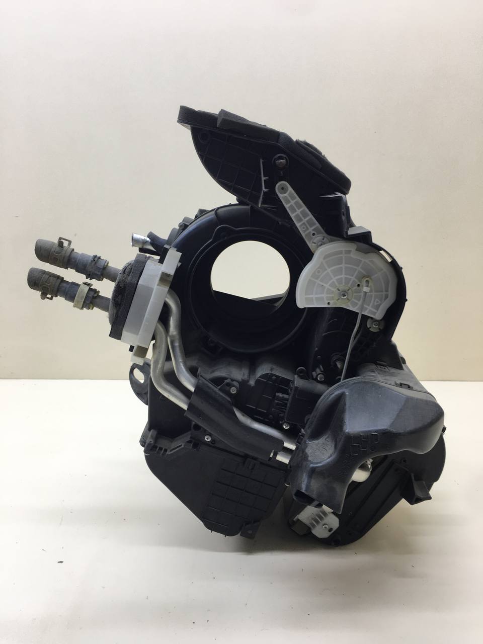 Корпус отопителя Mazda Mazda 2 (DE) 2007-2014 Корпус отопителя Mazda Mazda 2 (DE) 2007-2014