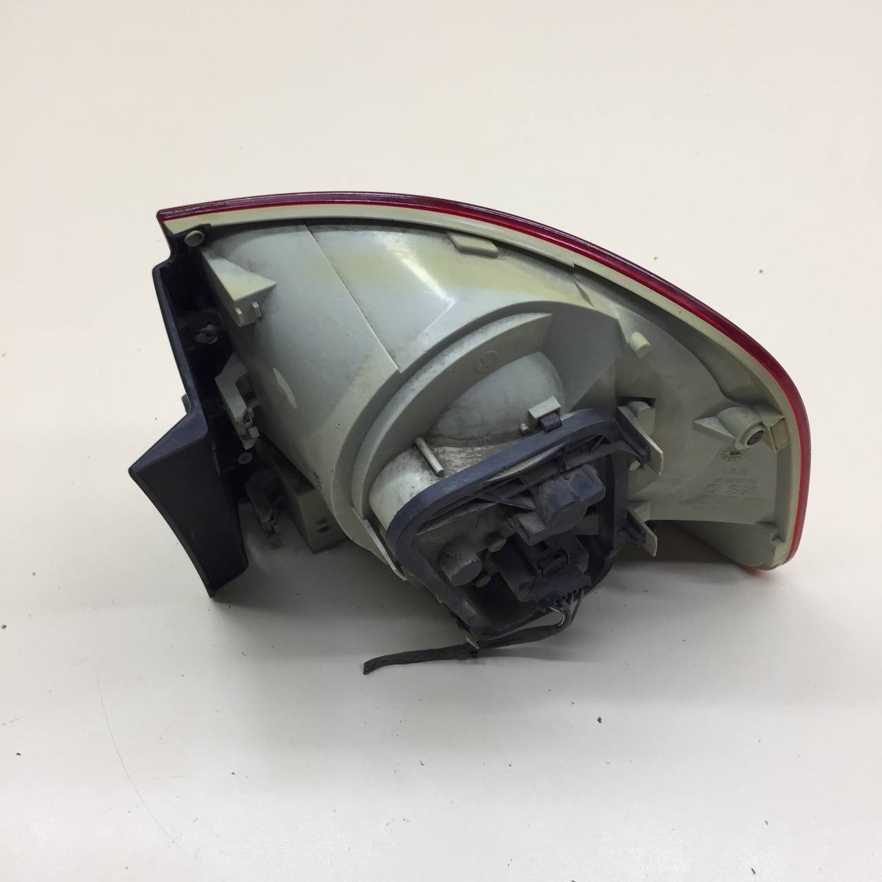 Фонарь задний левый Volkswagen Touareg (7L) 2002-2010