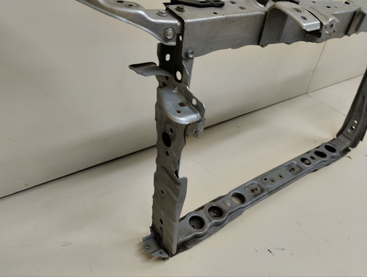 Панель передняя Toyota Auris (E150) 2006-2012 Панель передняя Toyota Auris (E150) 2006-2012