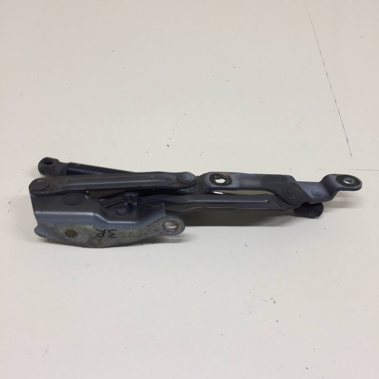 Петля крышки багажника Mazda Mazda 6 (GG) 2002-2007 Петля крышки багажника Mazda Mazda 6 (GG) 2002-2007